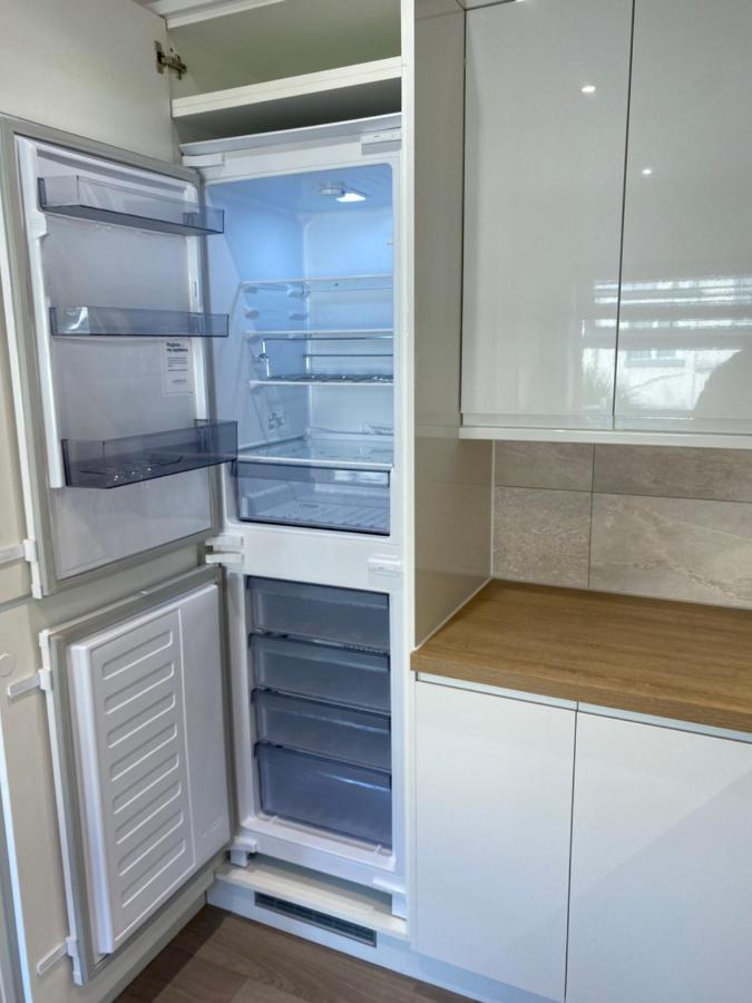 Bournemouth Beachfront Retreat 3 Bedroom 3 Bathroom Seaside B&B With Free Parking Dış mekan fotoğraf