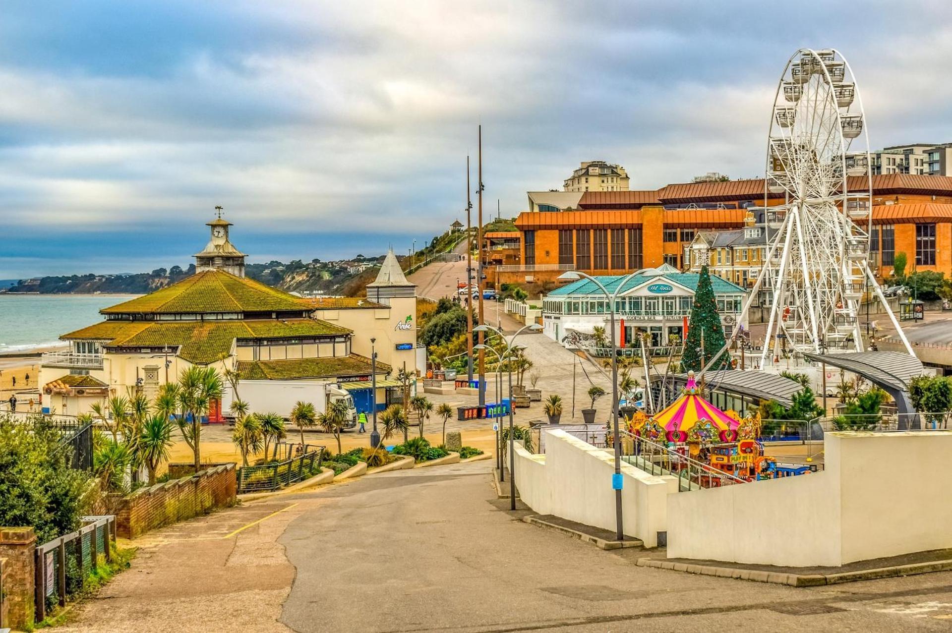 Bournemouth Beachfront Retreat 3 Bedroom 3 Bathroom Seaside B&B With Free Parking Dış mekan fotoğraf