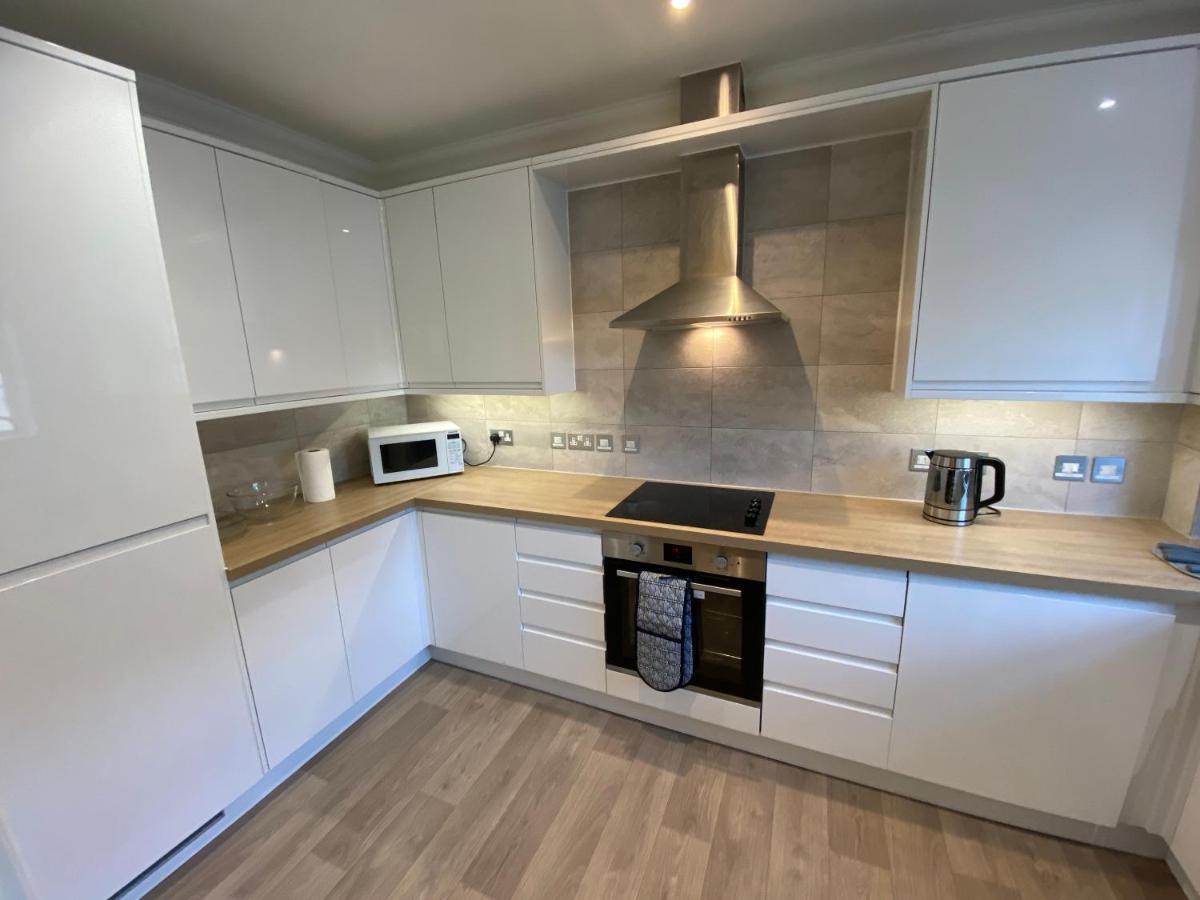 Bournemouth Beachfront Retreat 3 Bedroom 3 Bathroom Seaside B&B With Free Parking Dış mekan fotoğraf