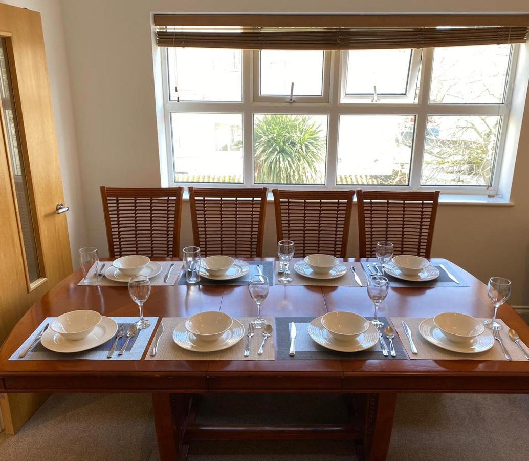 Bournemouth Beachfront Retreat 3 Bedroom 3 Bathroom Seaside B&B With Free Parking Dış mekan fotoğraf