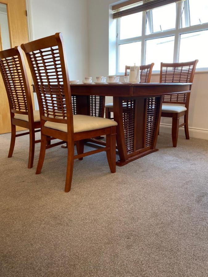 Bournemouth Beachfront Retreat 3 Bedroom 3 Bathroom Seaside B&B With Free Parking Dış mekan fotoğraf