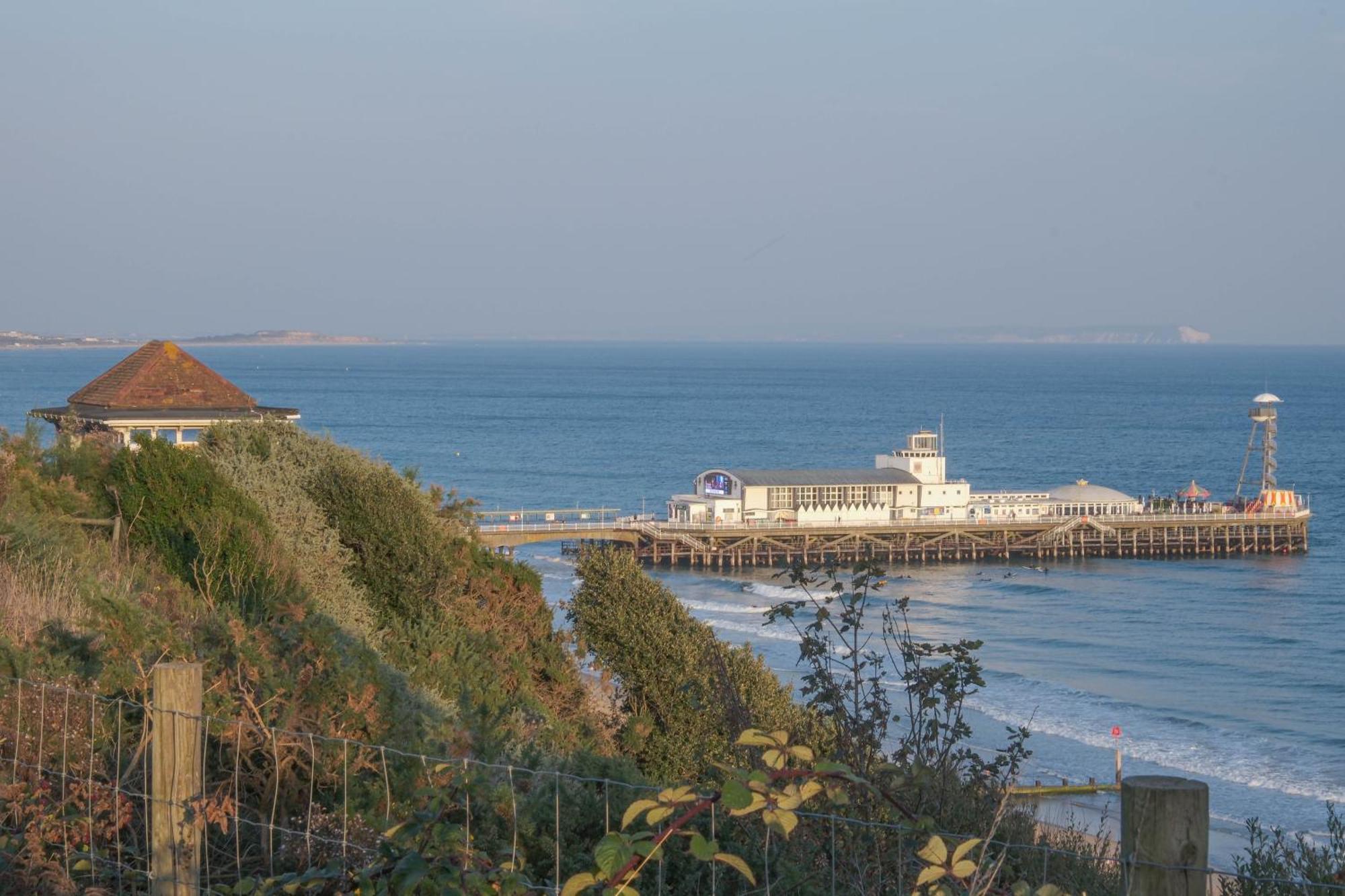 Bournemouth Beachfront Retreat 3 Bedroom 3 Bathroom Seaside B&B With Free Parking Dış mekan fotoğraf