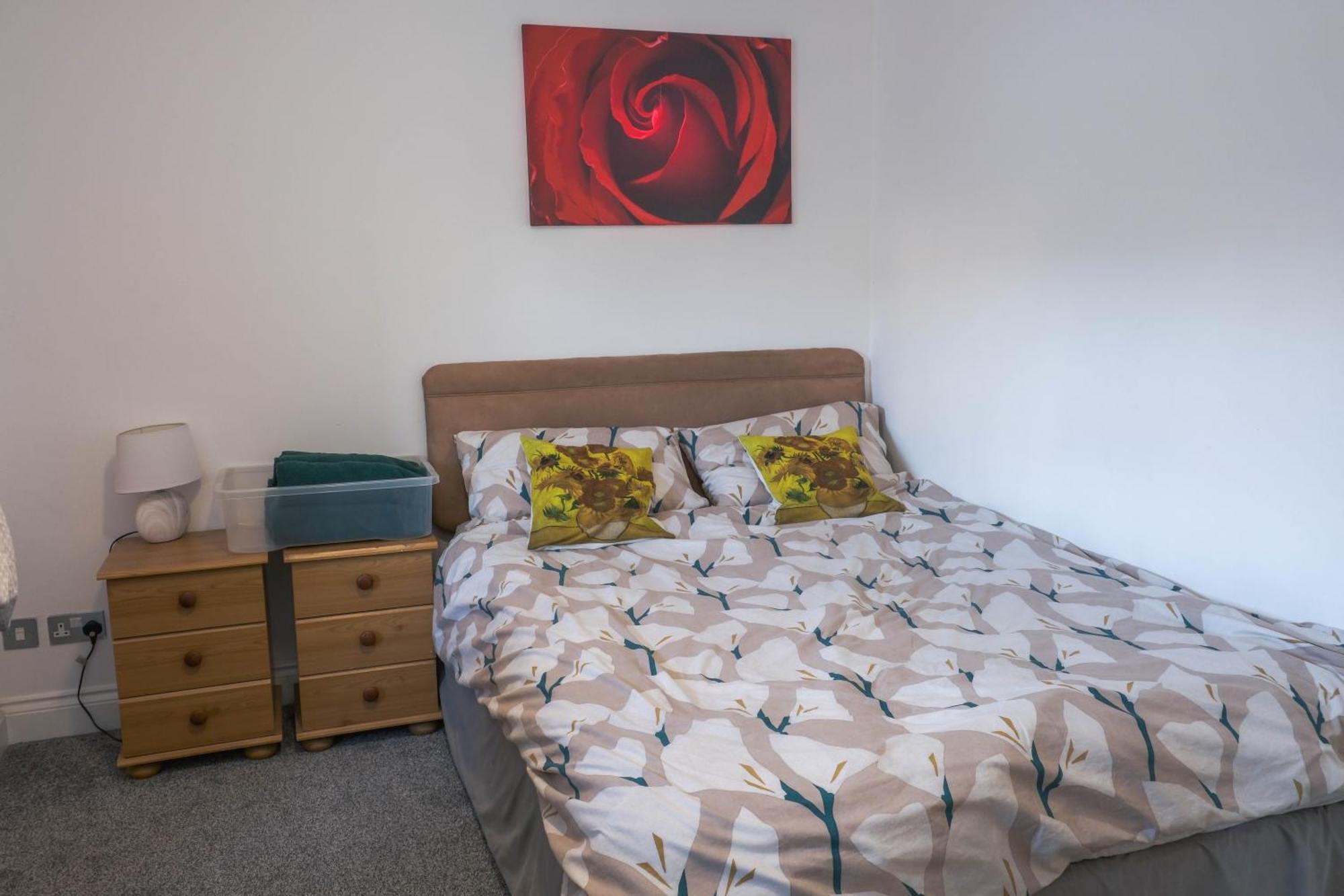 Bournemouth Beachfront Retreat 3 Bedroom 3 Bathroom Seaside B&B With Free Parking Dış mekan fotoğraf